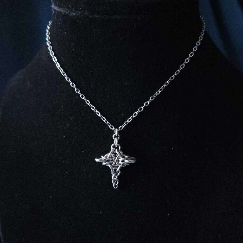 Gothic silver star necklace with a small silver chain - Picture 12 of 14